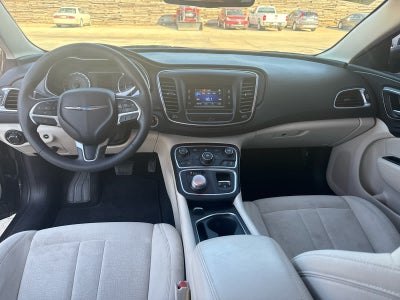 2016 Chrysler 200 Limited