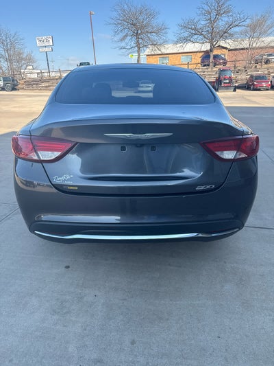 2016 Chrysler 200 Limited