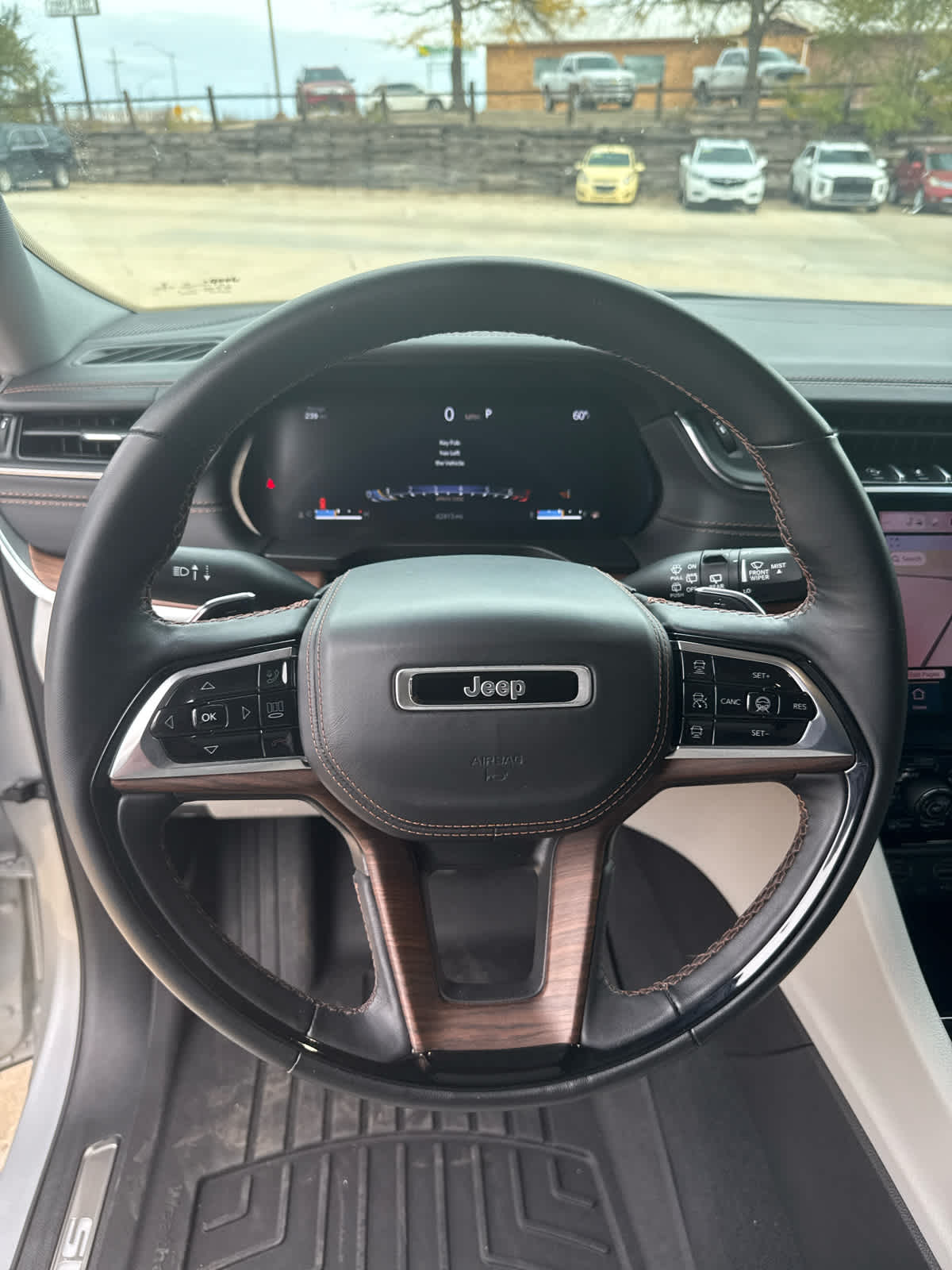 2022 Jeep Grand Cherokee Summit