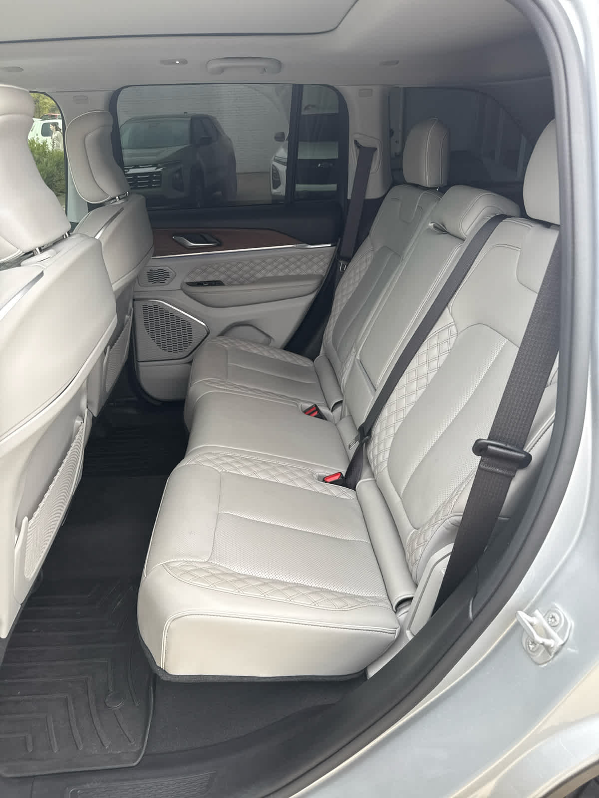 2022 Jeep Grand Cherokee Summit