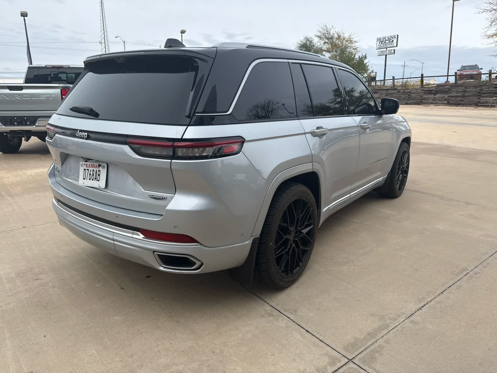 2022 Jeep Grand Cherokee Summit