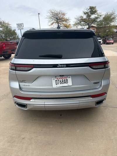 2022 Jeep Grand Cherokee Summit