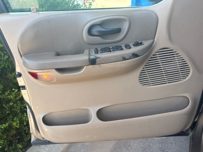 2001 Ford F-150 SuperCrew XLT