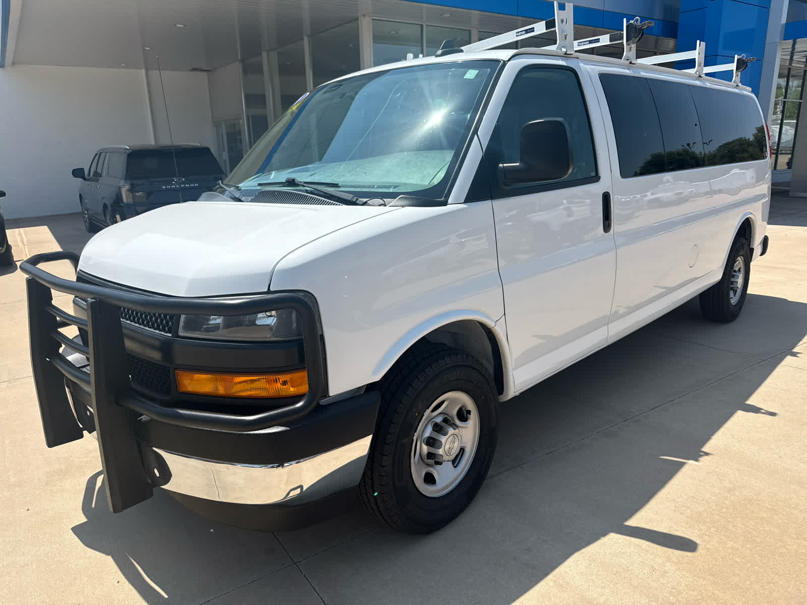 2020 Chevrolet Express Passenger 3500 LS