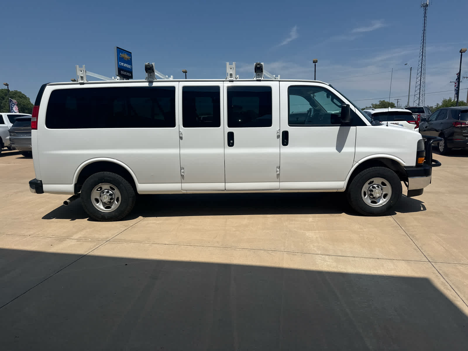 2020 Chevrolet Express Passenger 3500 LS