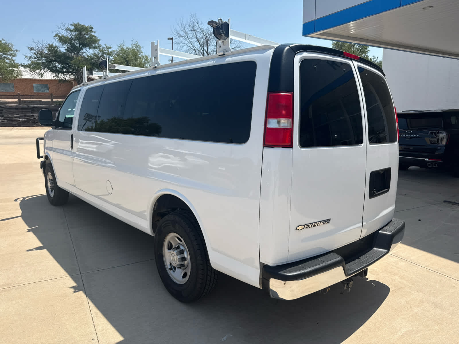 2020 Chevrolet Express Passenger 3500 LS