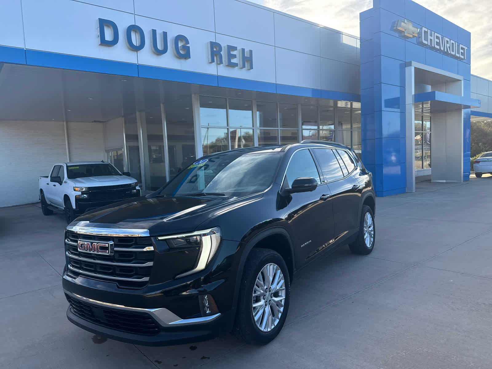 2024 GMC Acadia Elevation