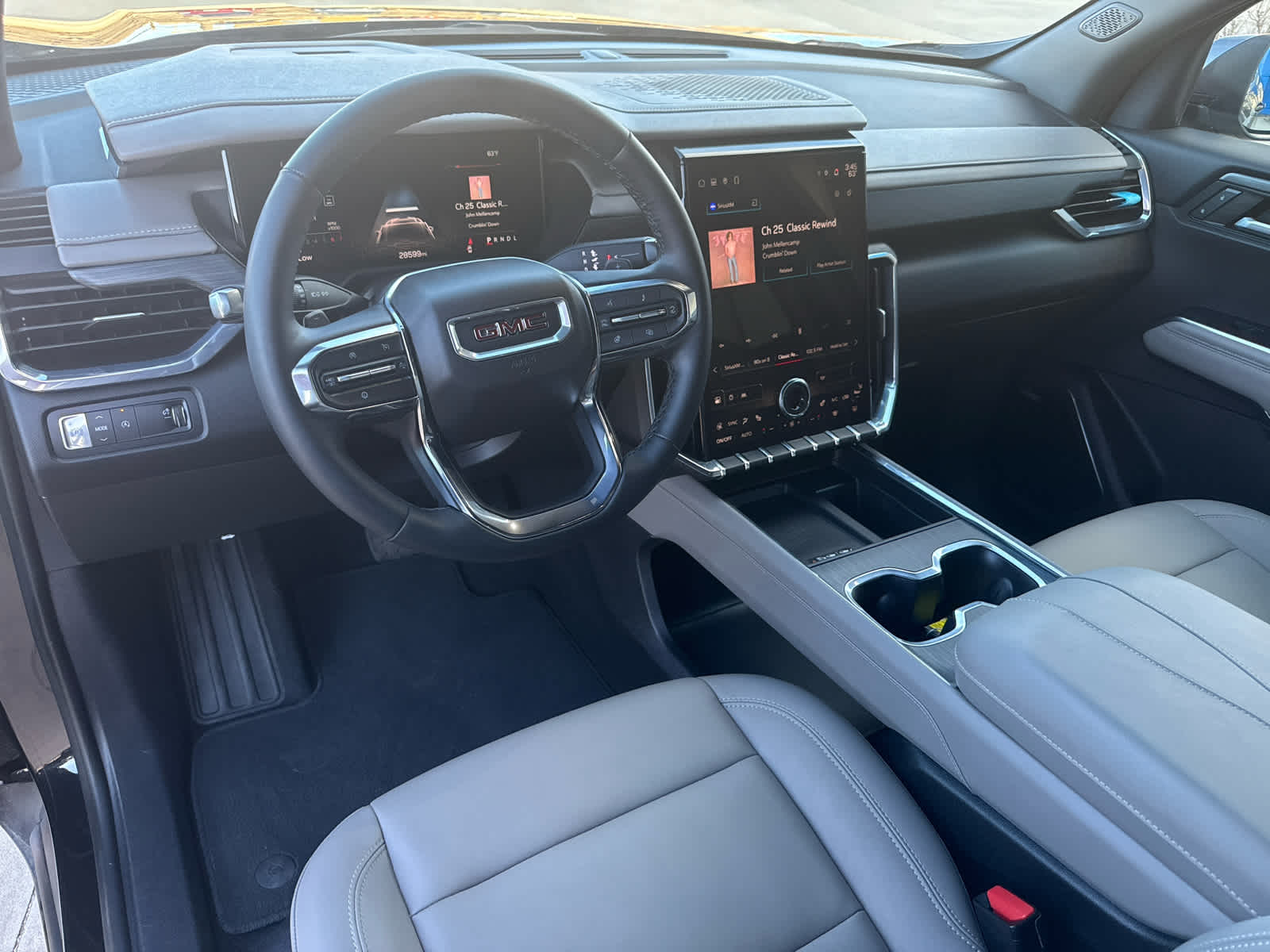 2024 GMC Acadia Elevation