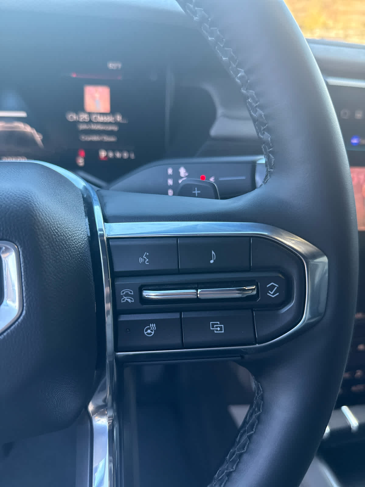 2024 GMC Acadia Elevation