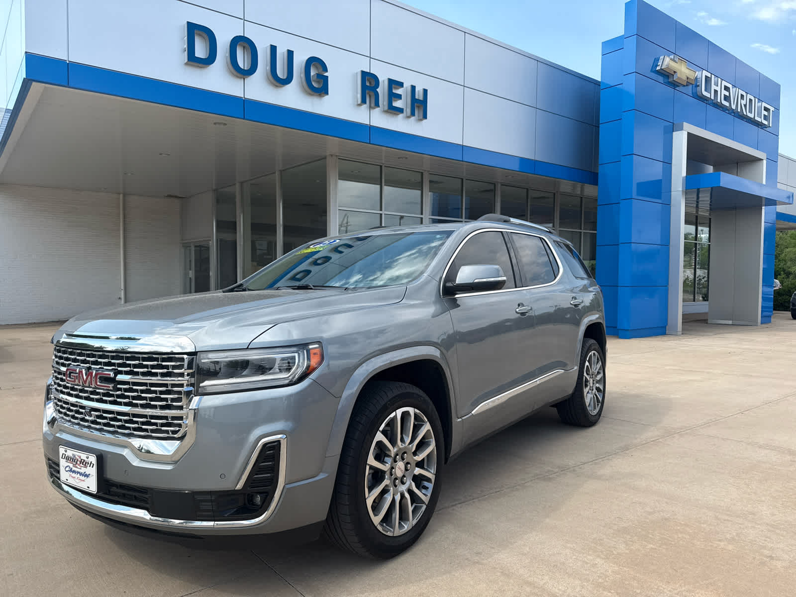 2023 GMC Acadia Denali