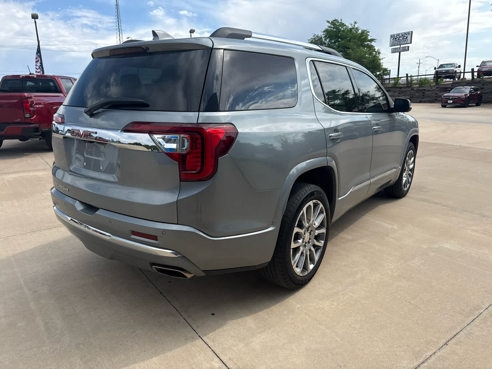 2023 GMC Acadia Denali