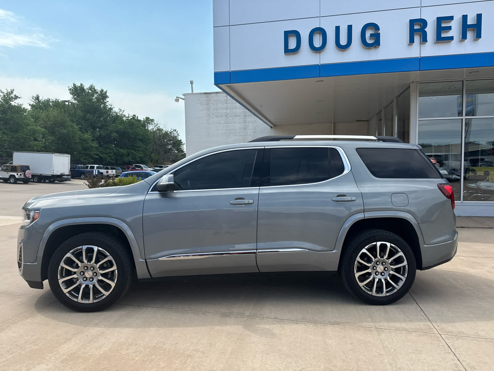 2023 GMC Acadia Denali