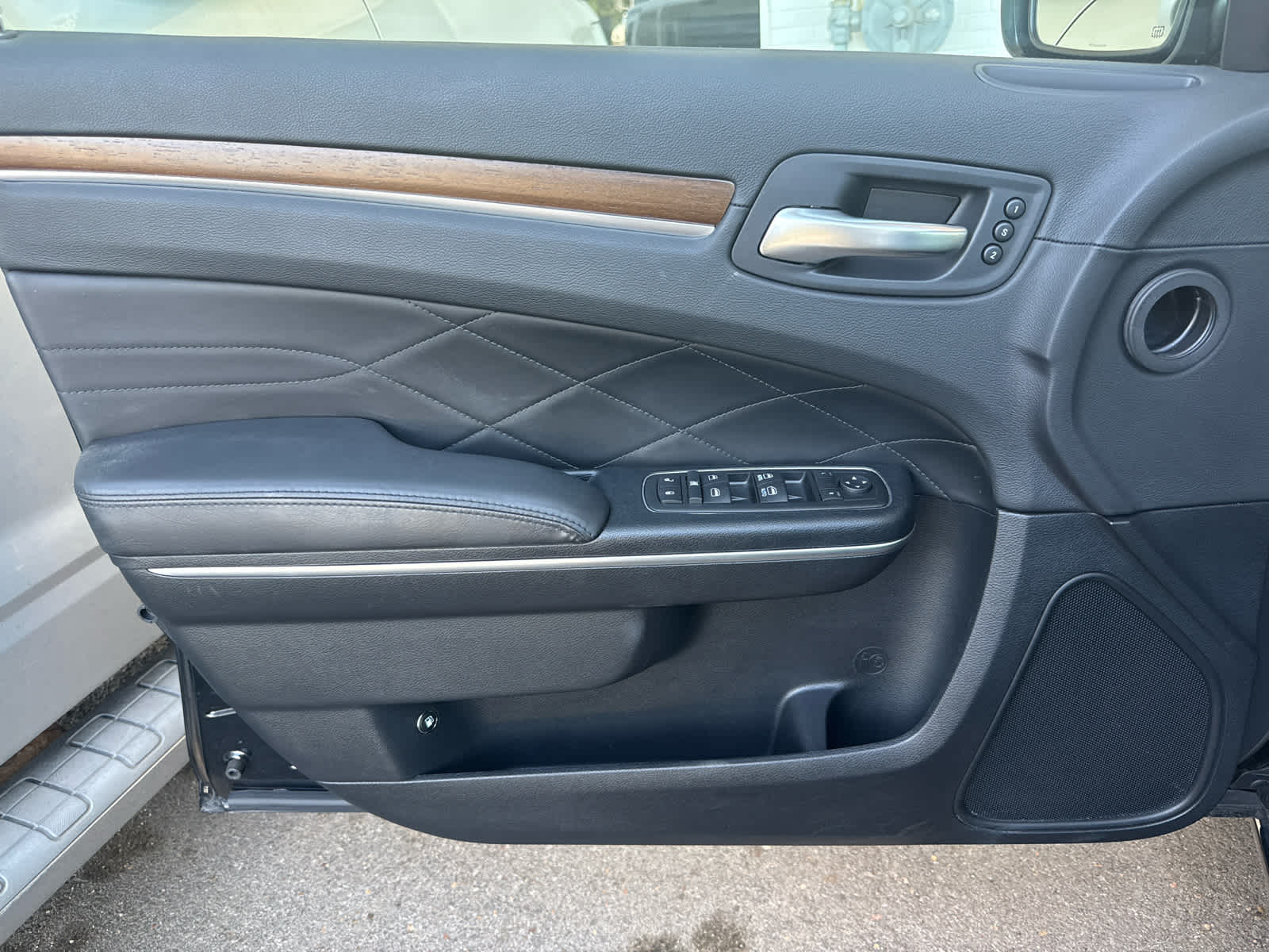 2015 Chrysler 300 300C Platinum