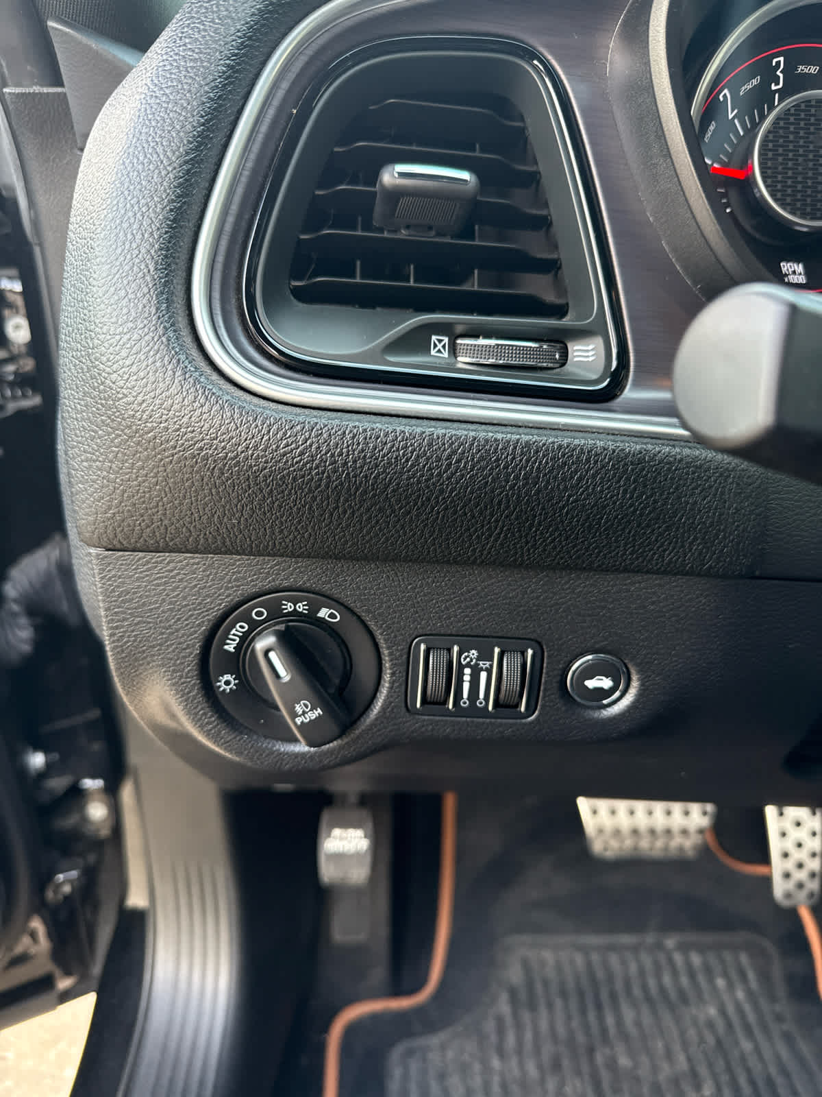 2015 Dodge Challenger R/T Plus Shaker