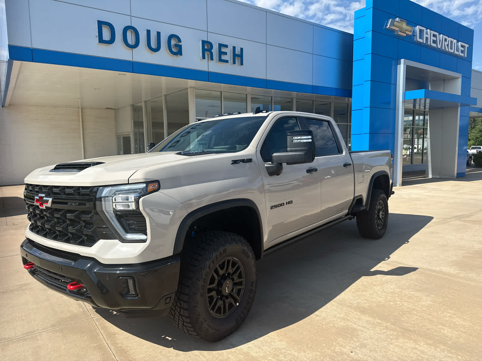 2026 Chevrolet Silverado HD ZR2 4WD Crew Cab Standard Box's photo