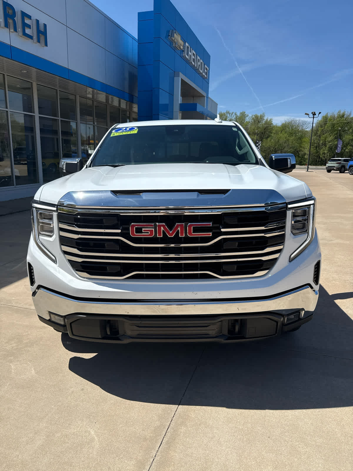 2025 GMC Sierra 1500 SLT