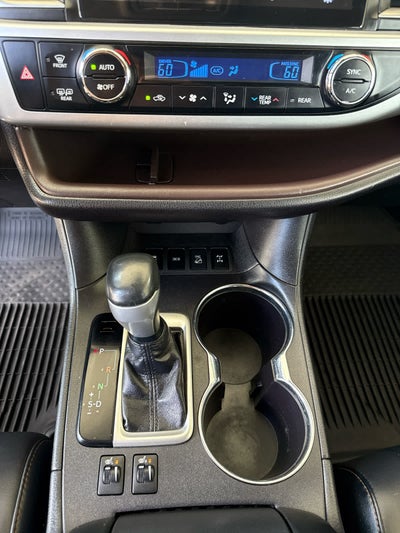 2019 Toyota Highlander SE