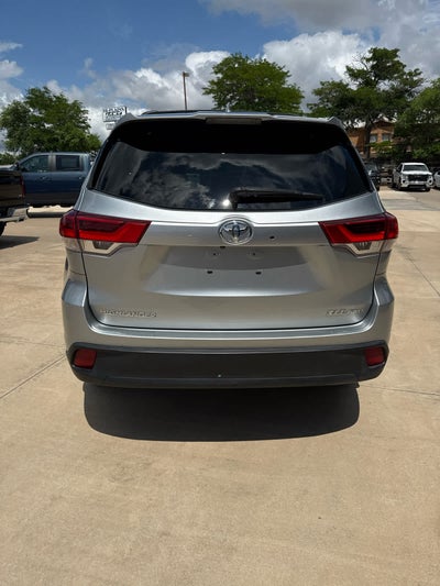 2019 Toyota Highlander SE