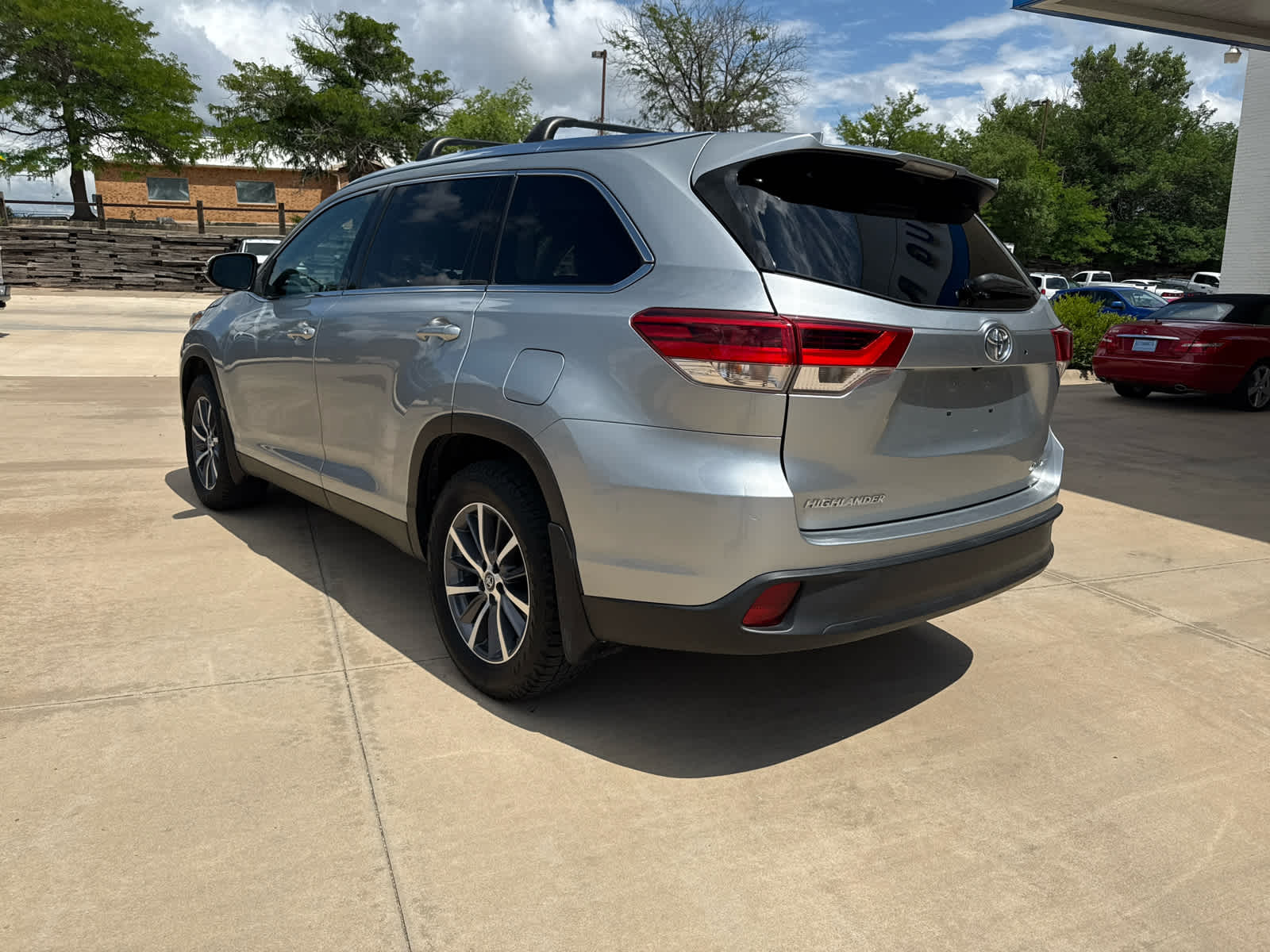 2019 Toyota Highlander SE