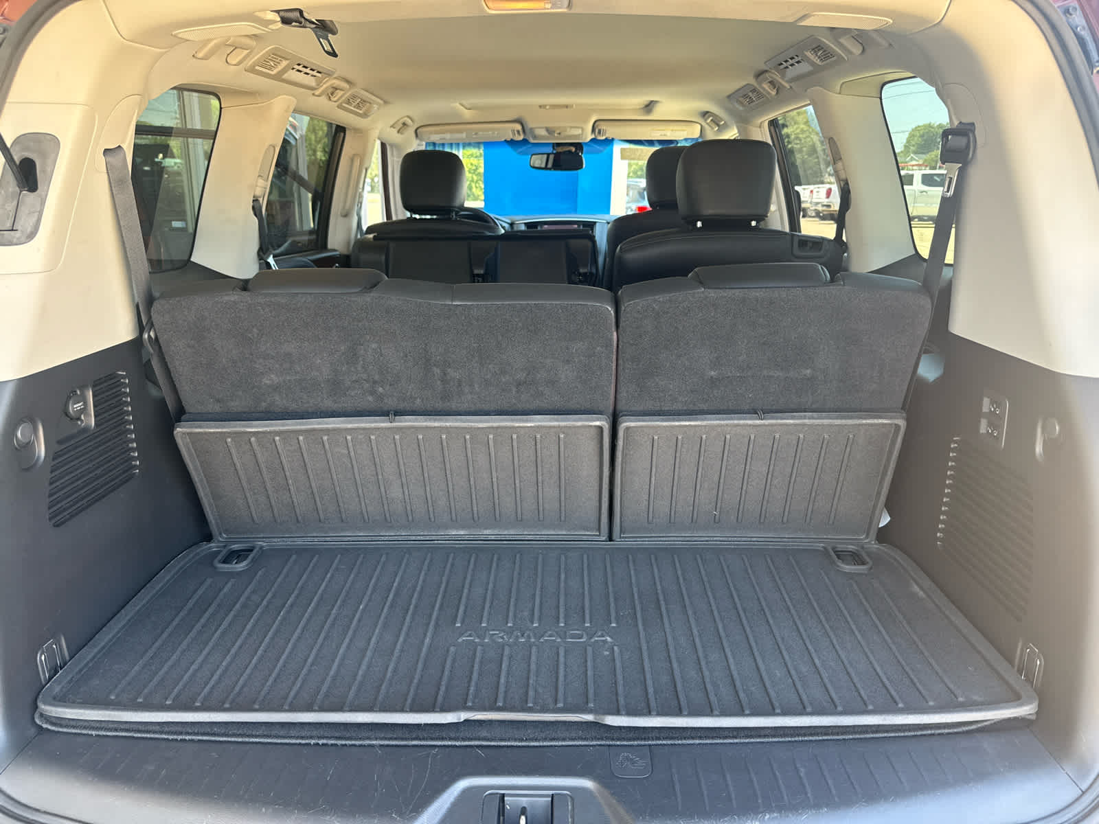 2017 Nissan Armada SL