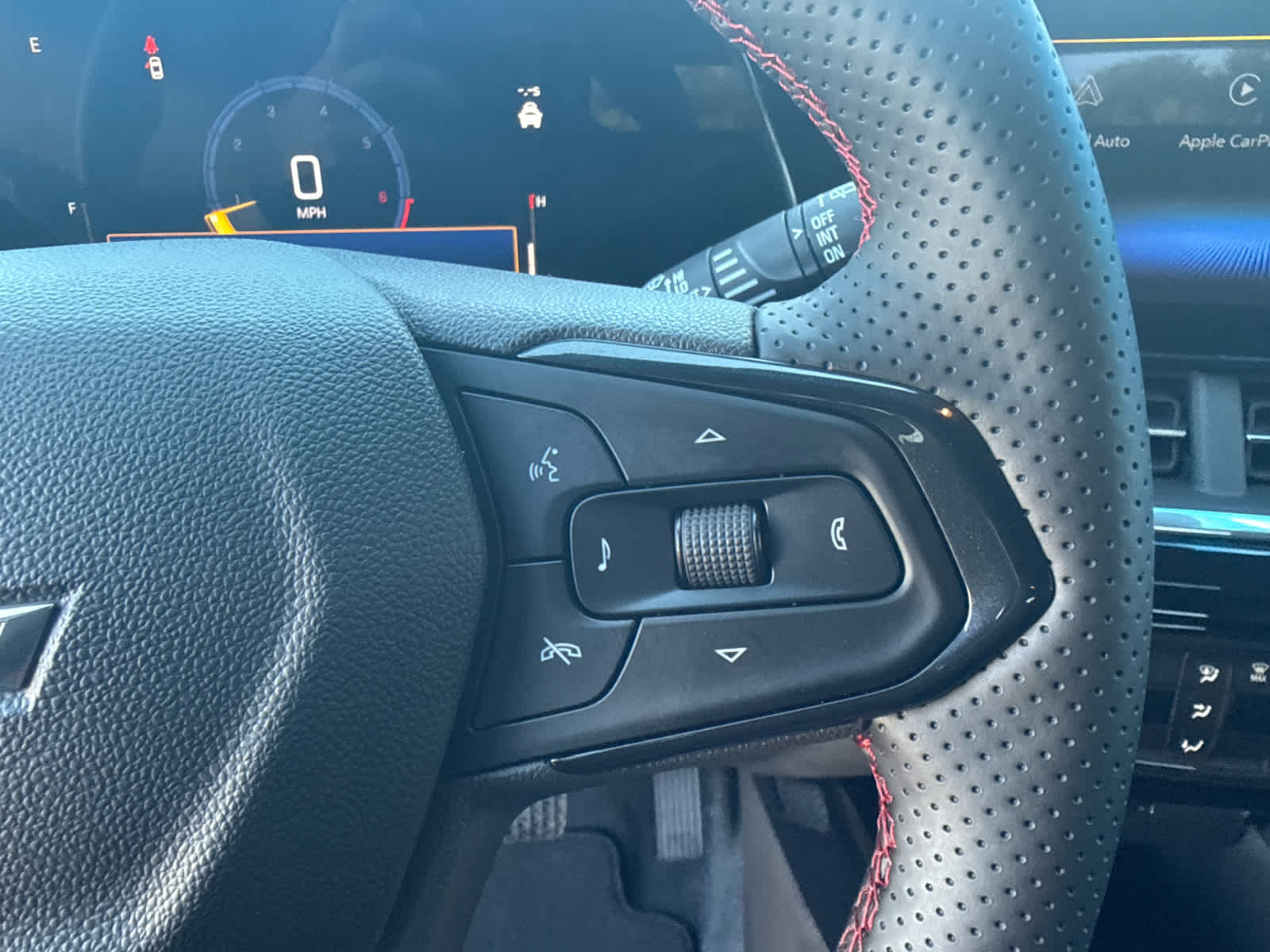 2026 Chevrolet Trax RS - Photo 17